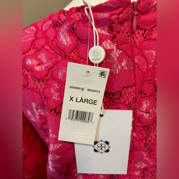 WAYF Plaza Lace Mini Dress Magenta Round Neck Zip Closure Short Sleeve NWT XL - Picture 5 of 6